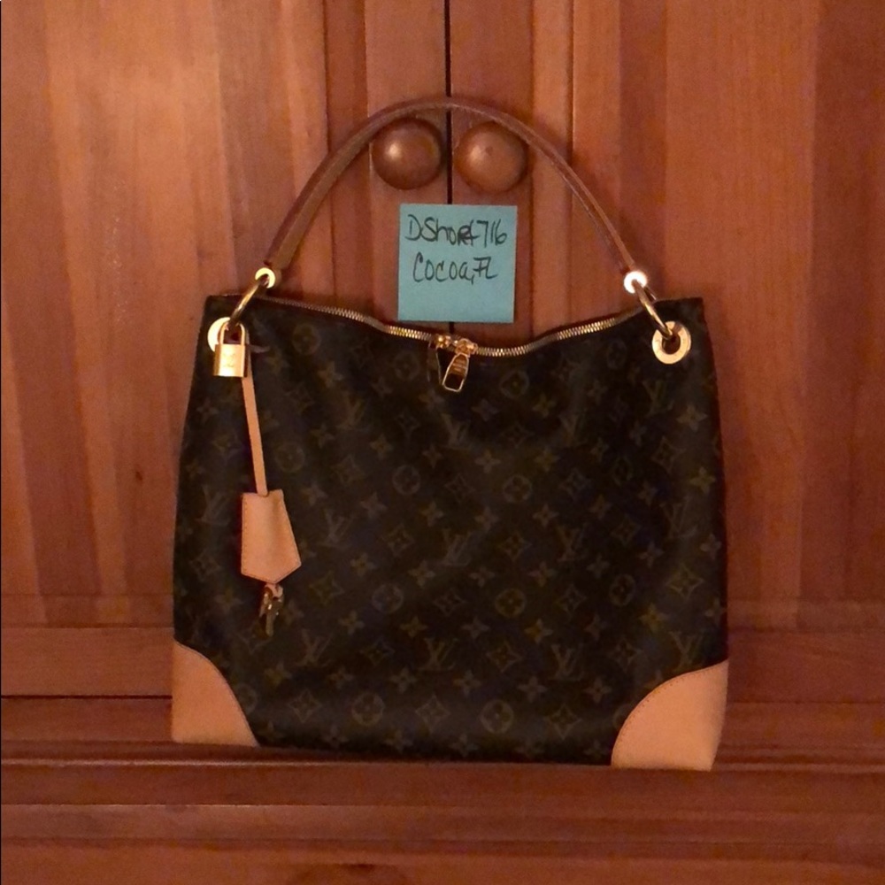 Louis Vuitton Berri PM 💯 Authentic!